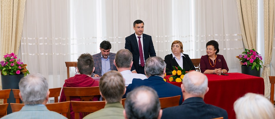 61229302_2315520665379595_6972312168725217280_n